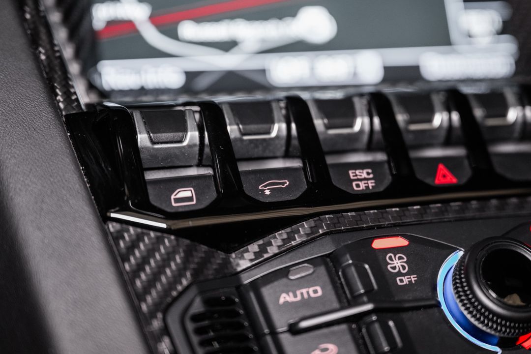 2016 Lamborghini Aventador