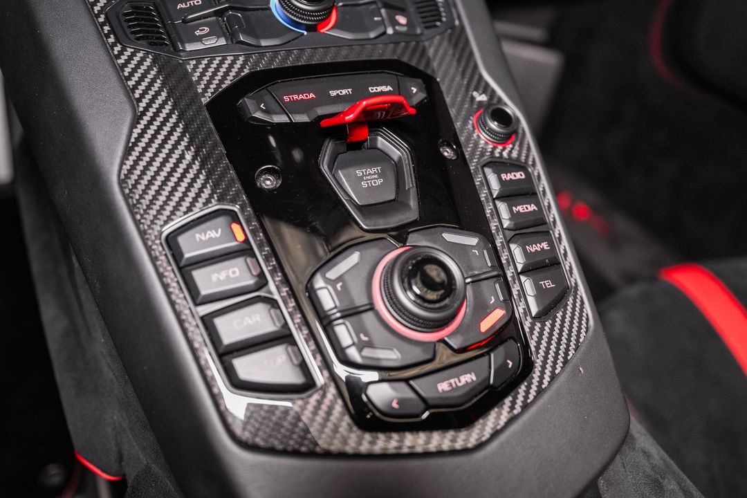 2016 Lamborghini Aventador