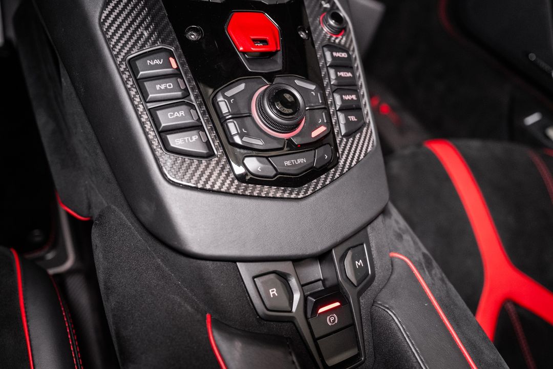 2016 Lamborghini Aventador