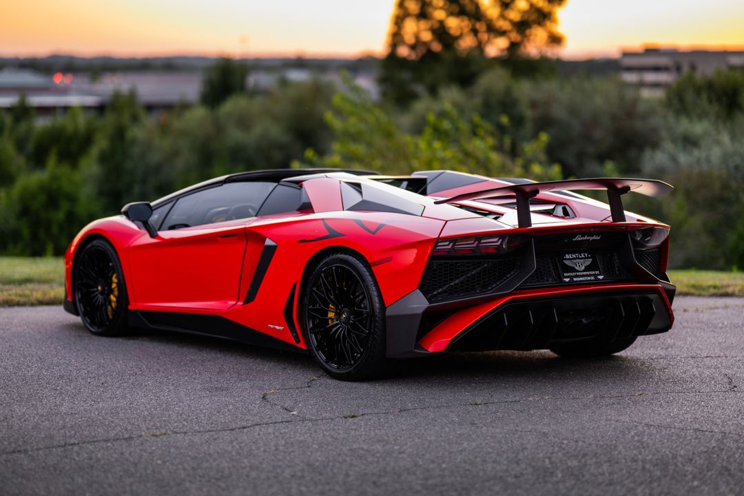 2016 Lamborghini Aventador