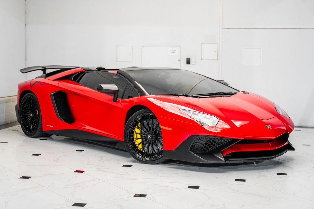 2016 Lamborghini Aventador