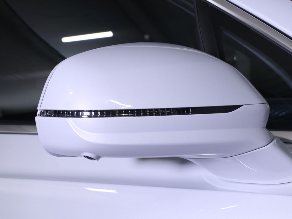 2024 Bentley Bentayga EWB