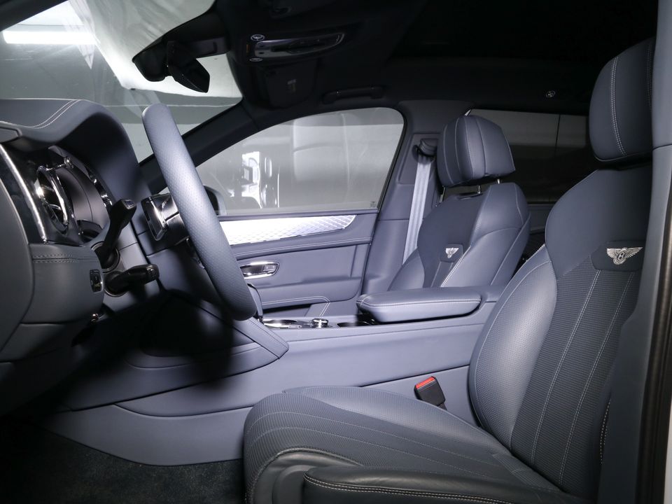 2024 Bentley Bentayga EWB