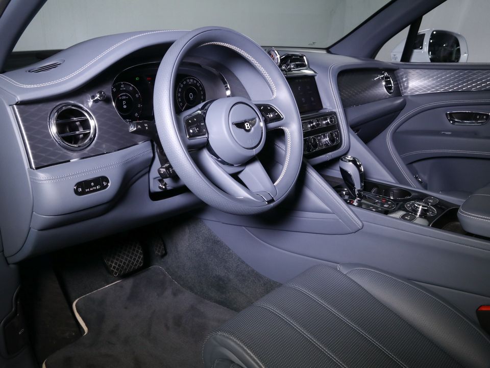 2024 Bentley Bentayga EWB