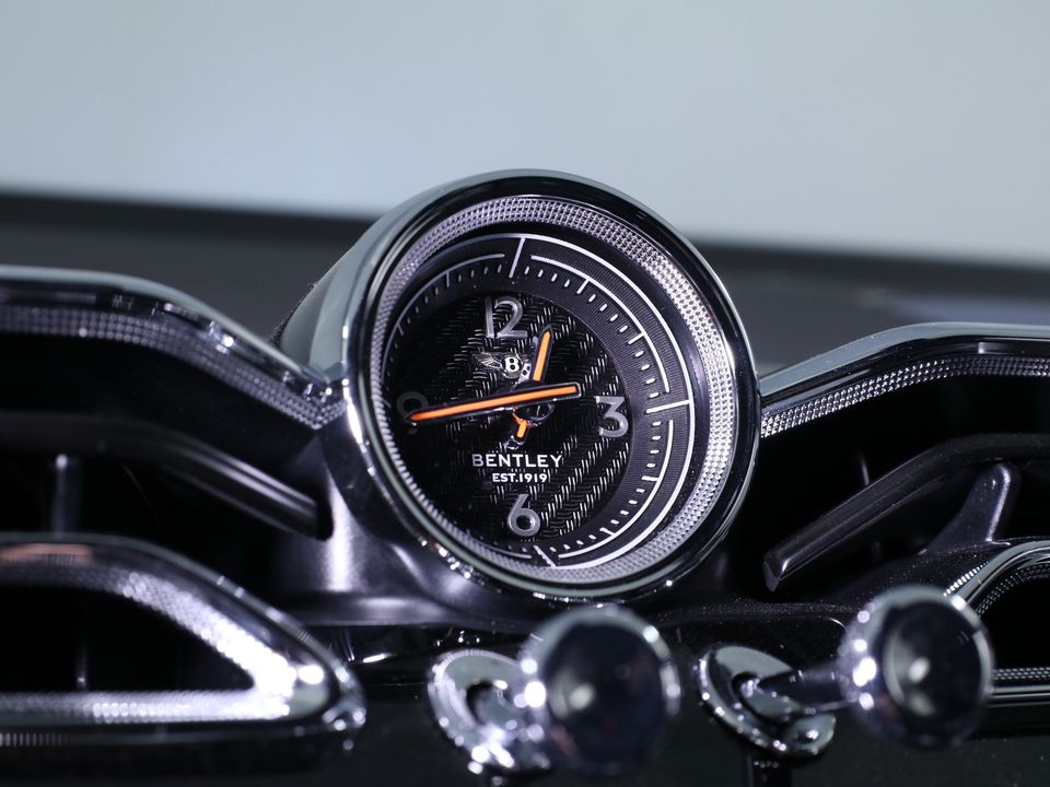 2024 Bentley Bentayga EWB