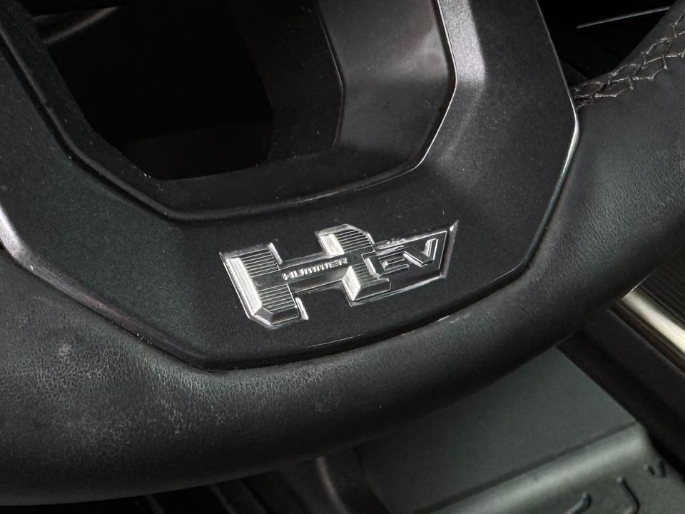 2025 GMC HUMMER EV