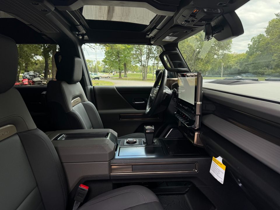2025 GMC HUMMER EV
