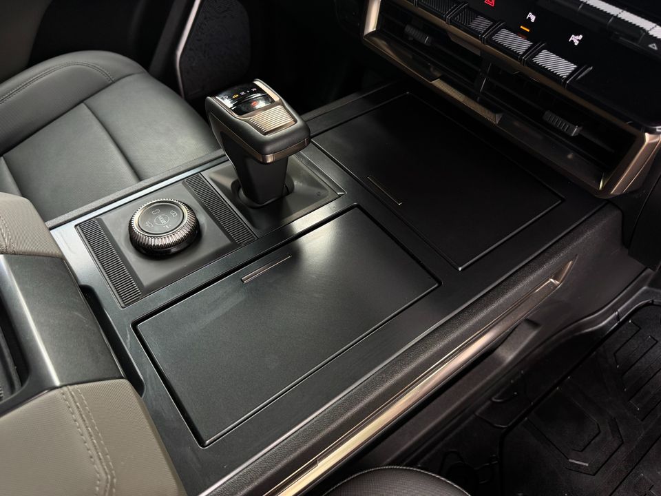 2025 GMC HUMMER EV