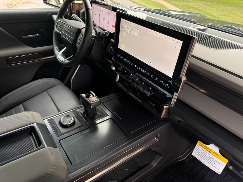2025 GMC HUMMER EV