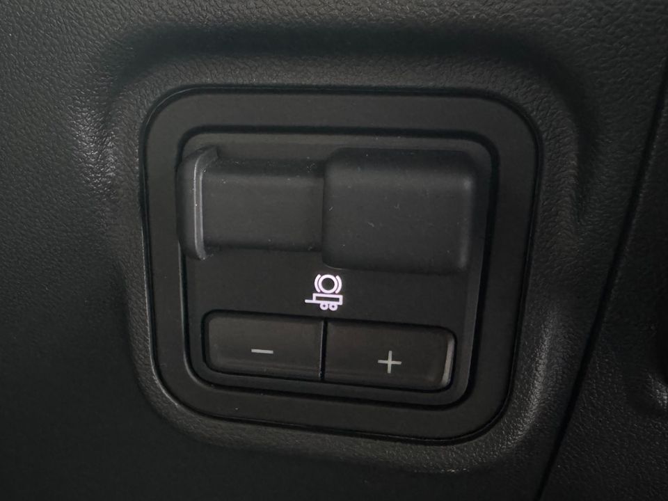 2025 GMC HUMMER EV