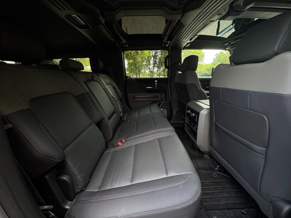 2025 GMC HUMMER EV
