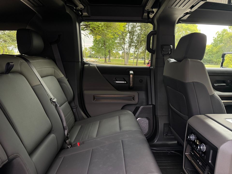 2025 GMC HUMMER EV