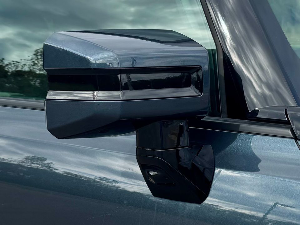 2025 GMC HUMMER EV