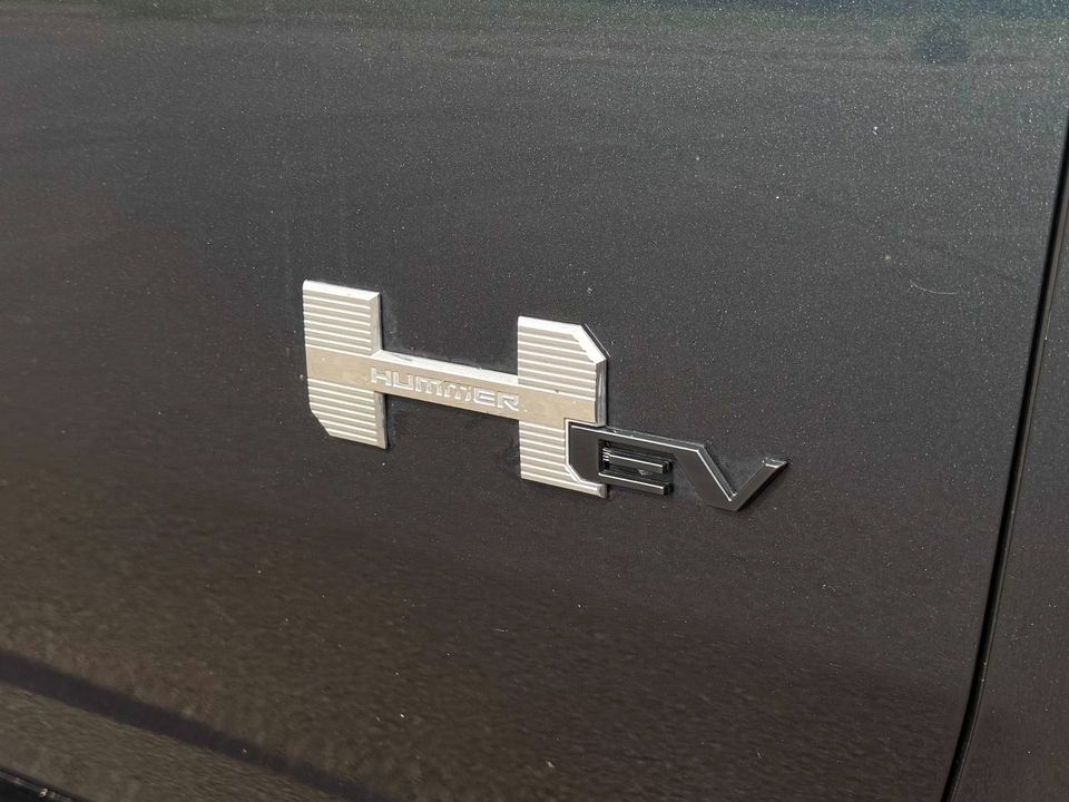 2025 GMC HUMMER EV