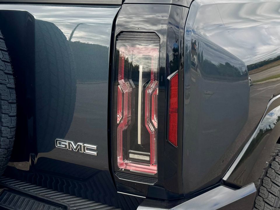 2025 GMC HUMMER EV
