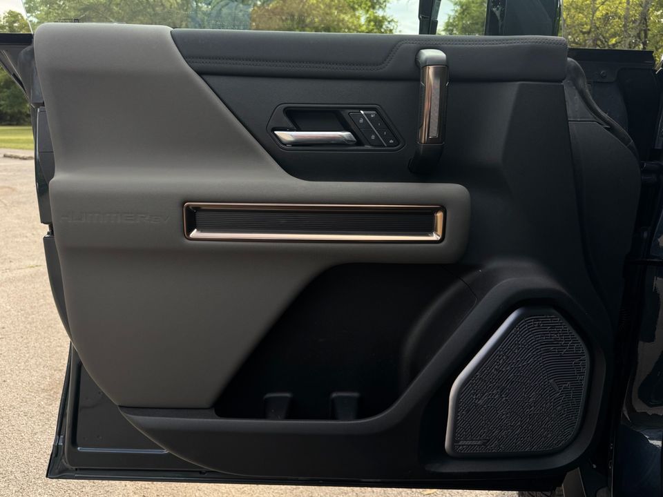 2025 GMC HUMMER EV