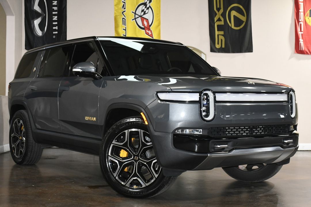 2022 Rivian R1S