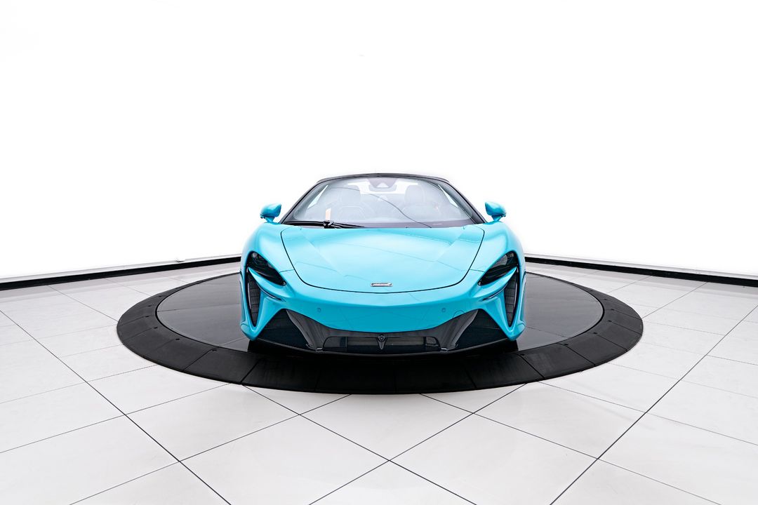 2025 McLaren Artura