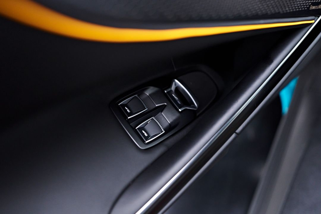 2025 McLaren Artura