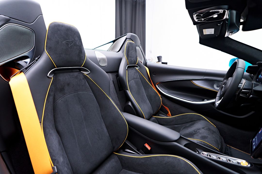 2025 McLaren Artura