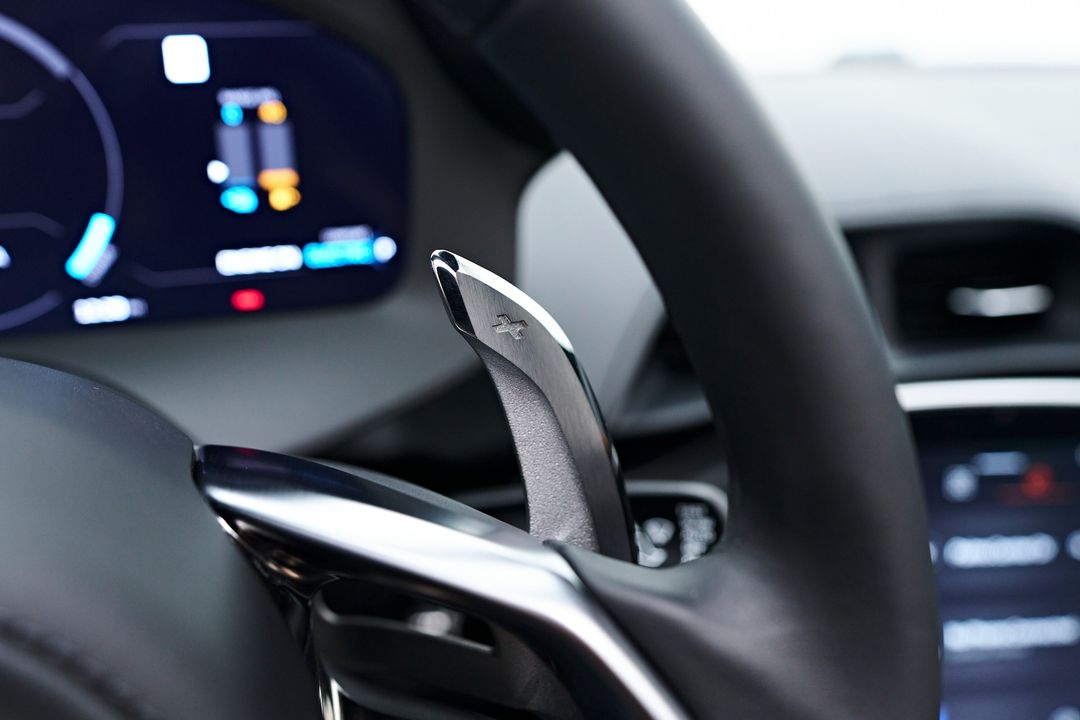 2025 McLaren Artura