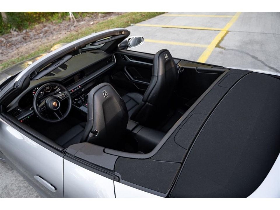 2022 Porsche 911