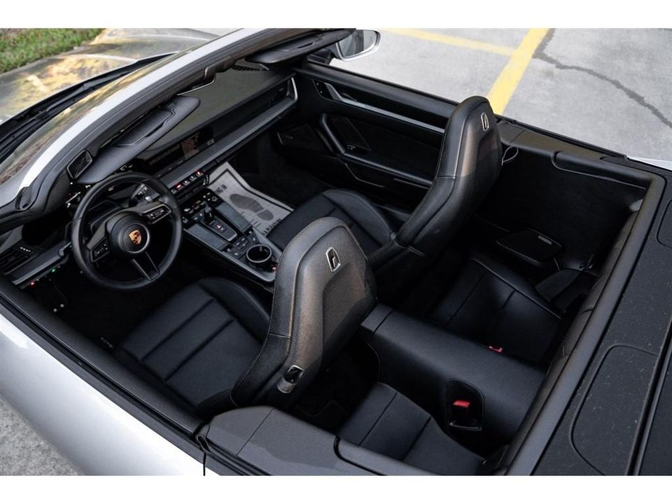 2022 Porsche 911