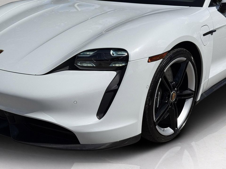 2020 PORSCHE TAYCAN
