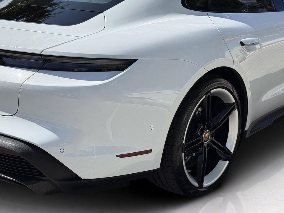 2020 PORSCHE TAYCAN