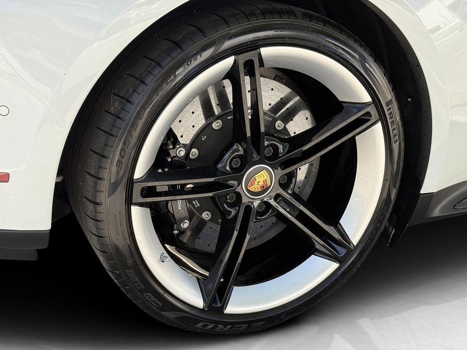 2020 PORSCHE TAYCAN