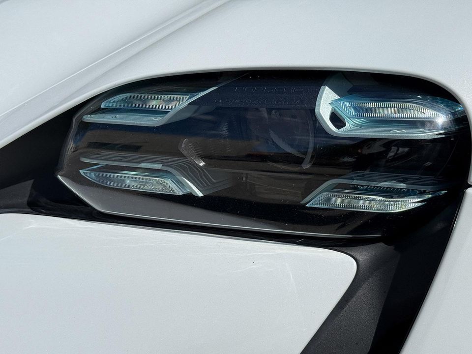 2020 PORSCHE TAYCAN