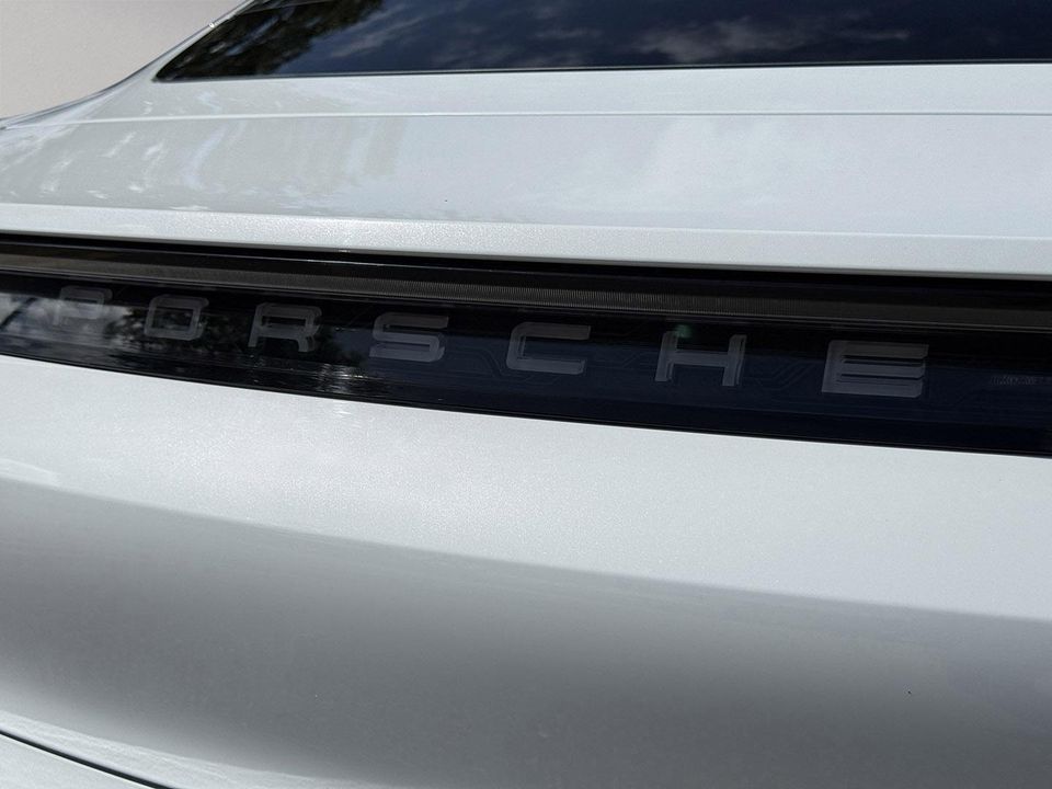 2020 PORSCHE TAYCAN