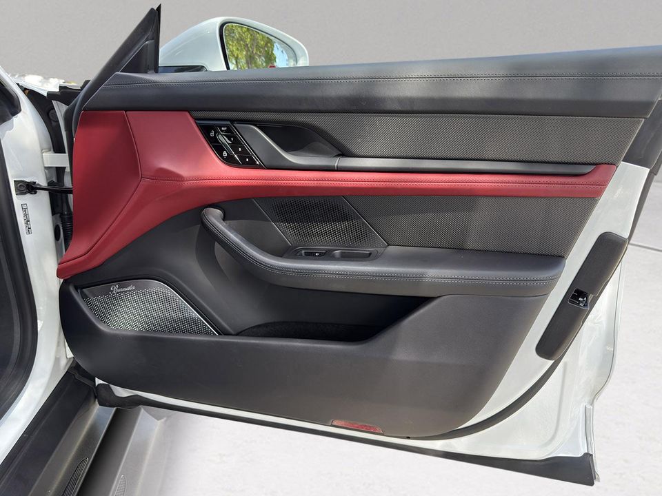 2020 PORSCHE TAYCAN