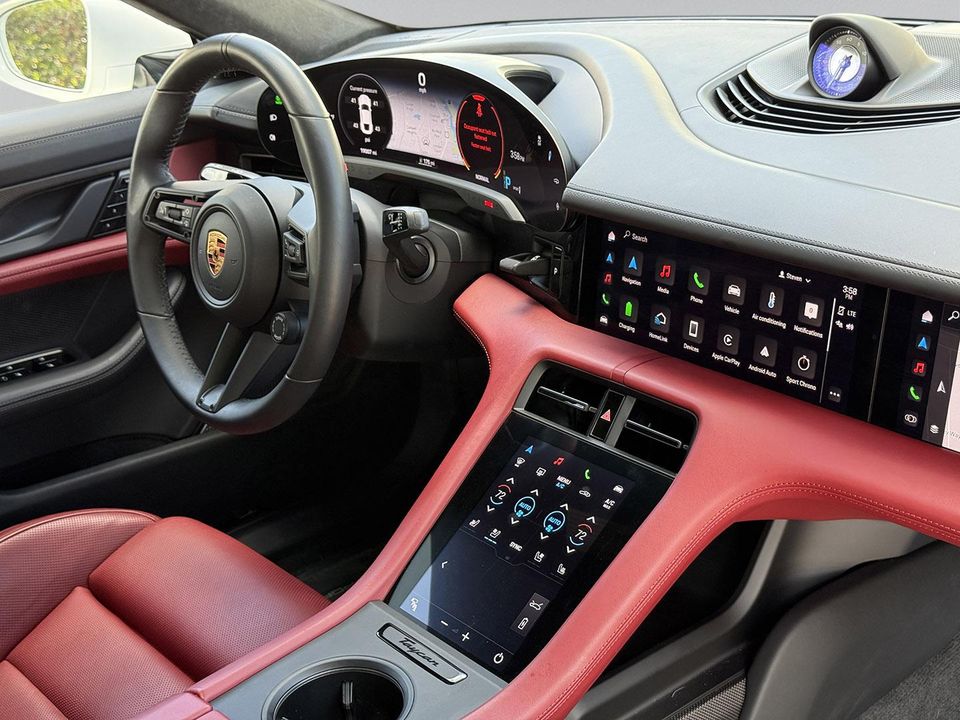 2020 PORSCHE TAYCAN