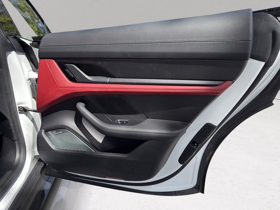 2020 PORSCHE TAYCAN
