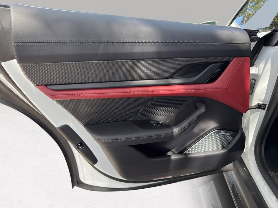 2020 PORSCHE TAYCAN