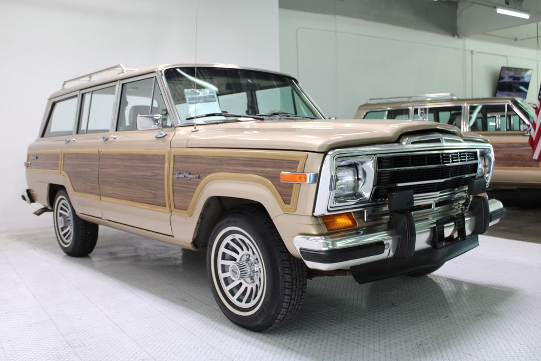 1989 Jeep Grand Wagoneer 4X4