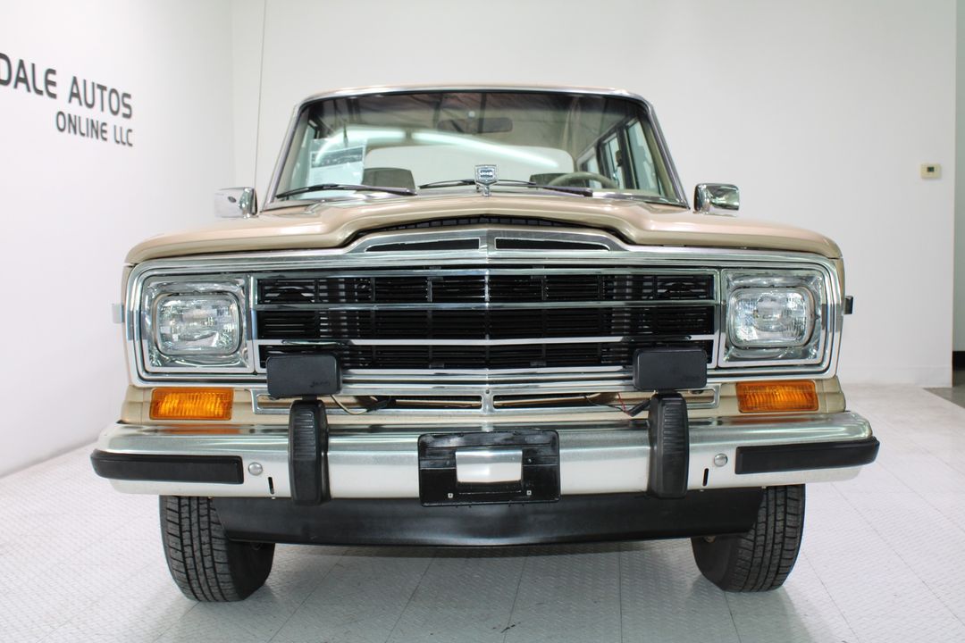 1989 Jeep Grand Wagoneer 4X4