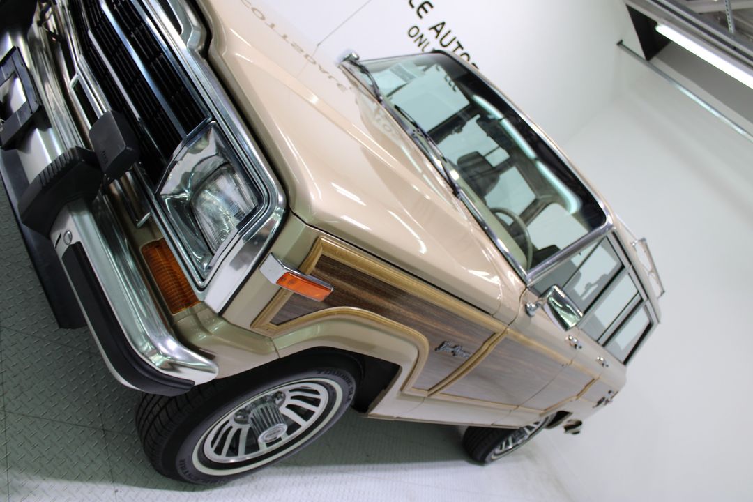 1989 Jeep Grand Wagoneer 4X4