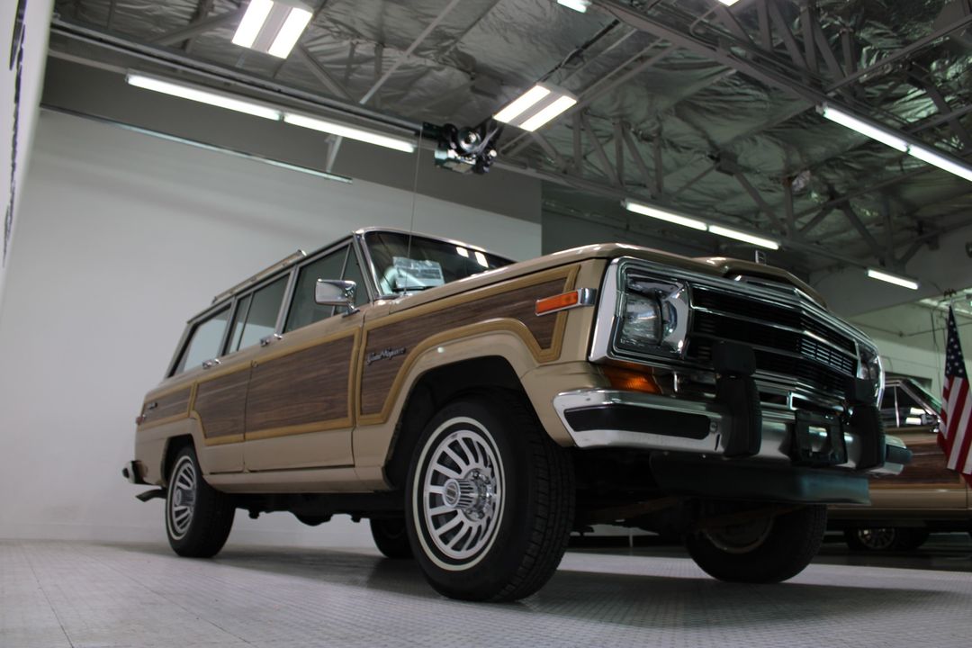 1989 Jeep Grand Wagoneer 4X4