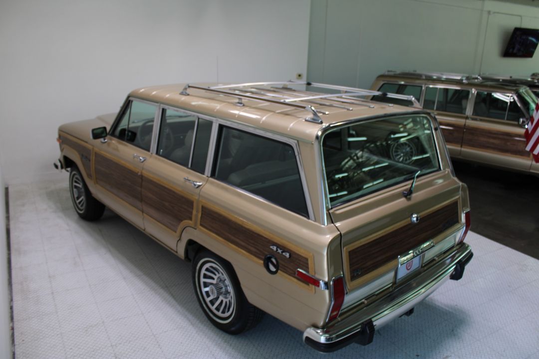 1989 Jeep Grand Wagoneer 4X4