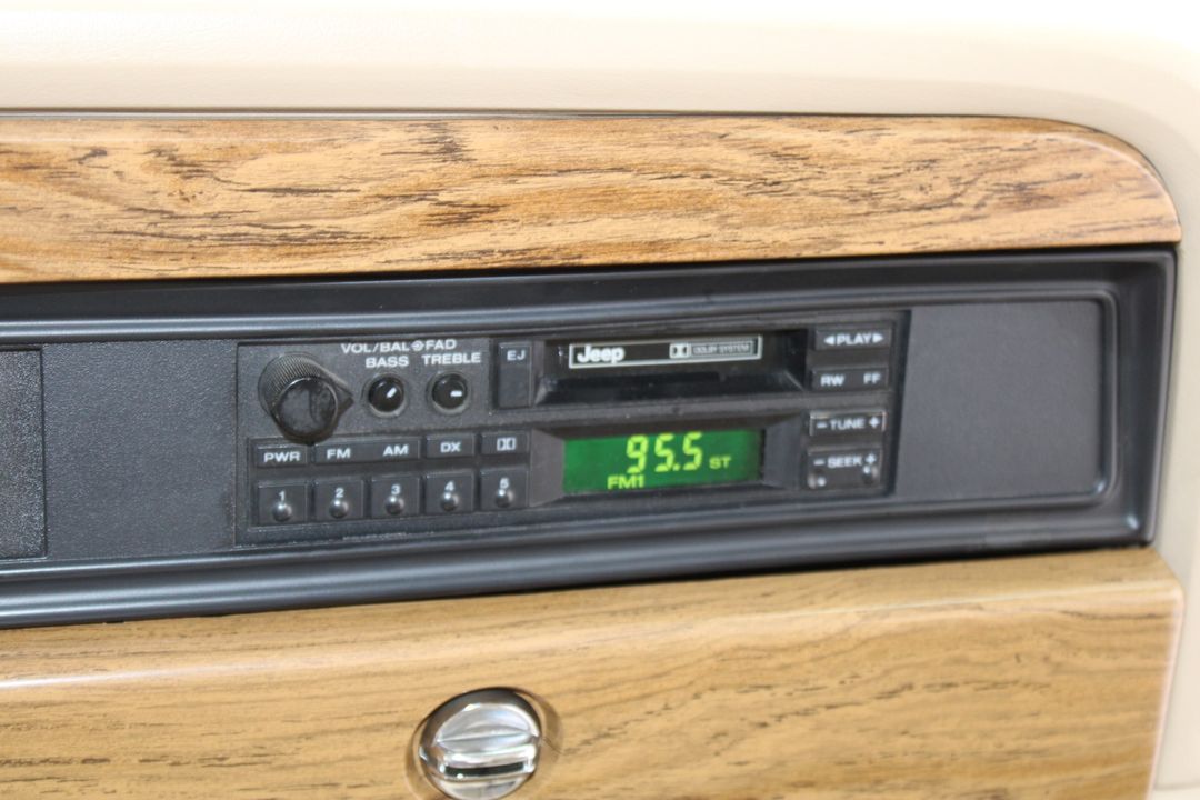 1989 Jeep Grand Wagoneer 4X4