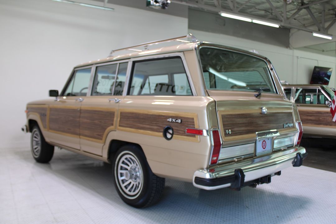 1989 Jeep Grand Wagoneer 4X4