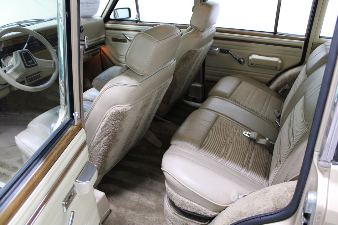 1989 Jeep Grand Wagoneer 4X4