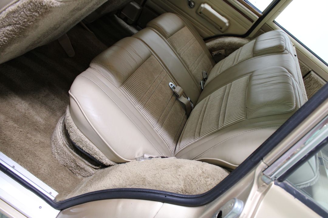 1989 Jeep Grand Wagoneer 4X4