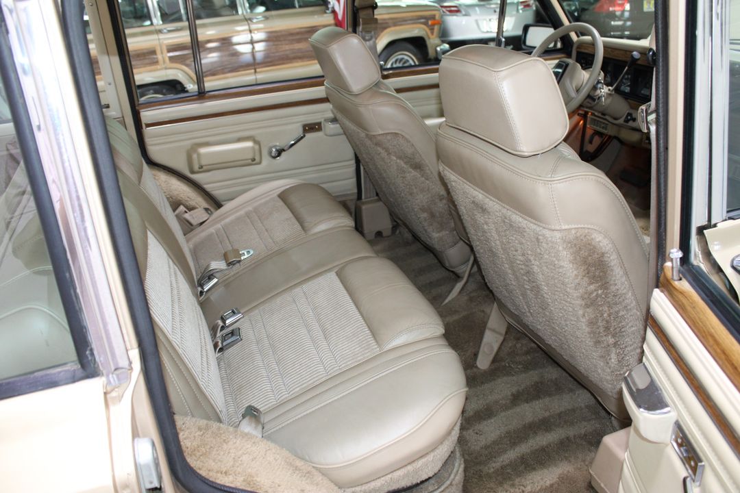 1989 Jeep Grand Wagoneer 4X4