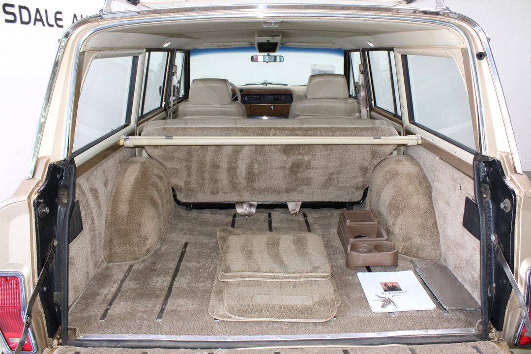 1989 Jeep Grand Wagoneer 4X4