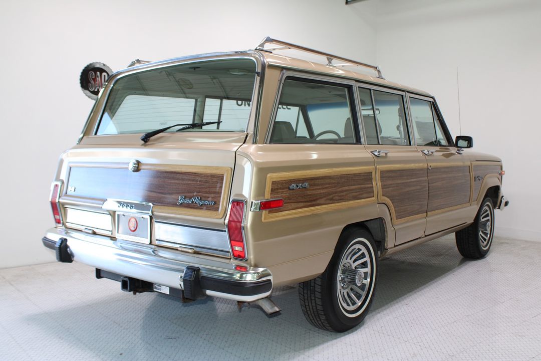 1989 Jeep Grand Wagoneer 4X4