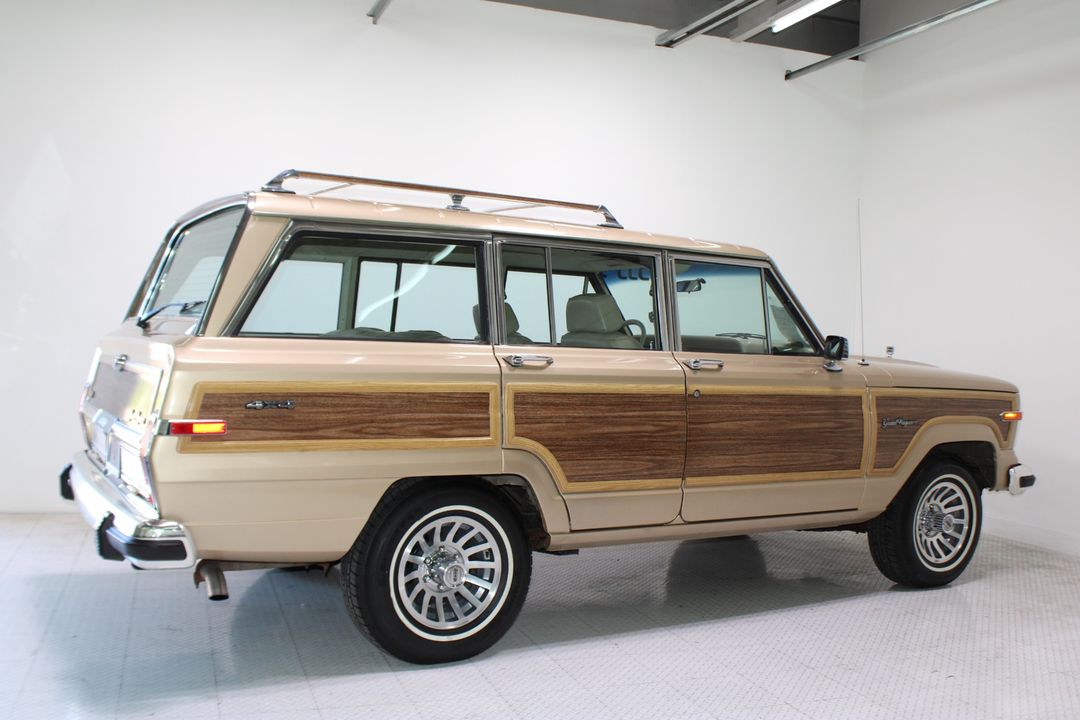 1989 Jeep Grand Wagoneer 4X4