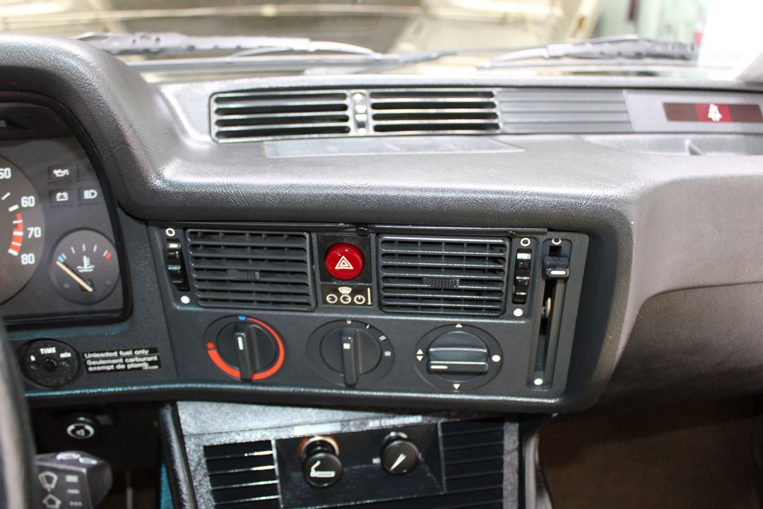1983 BMW 320i